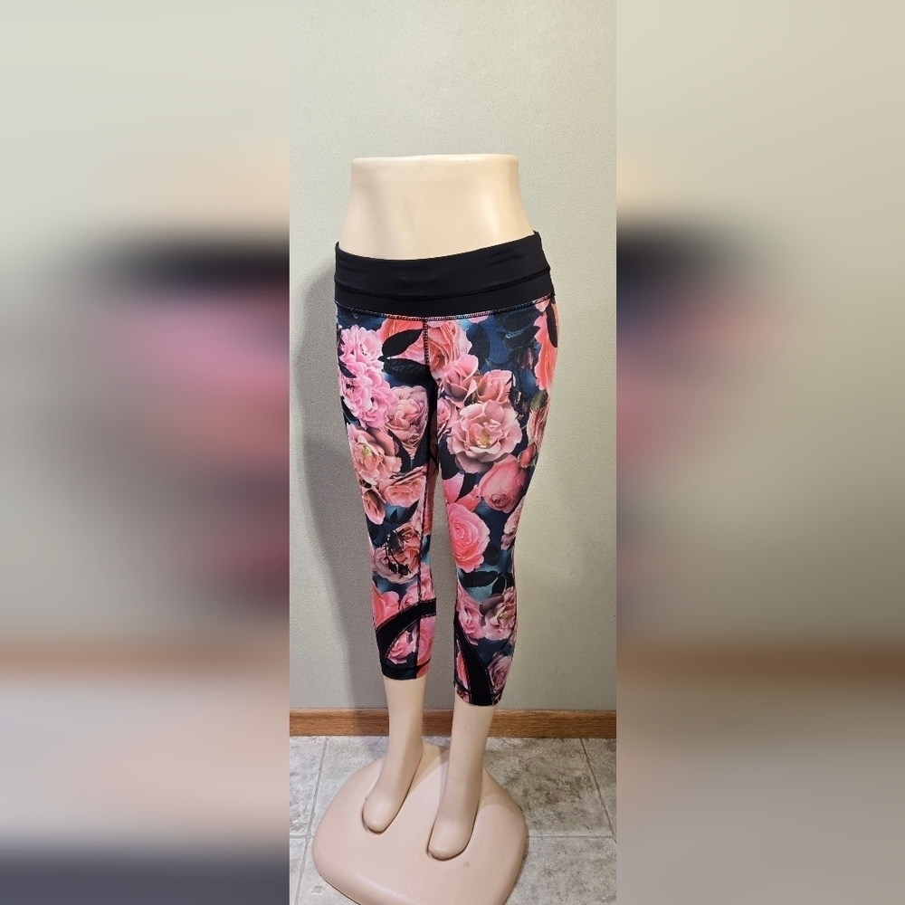 Lululemon Secret Garden Floral Pace Queen Tights Women's Size 6